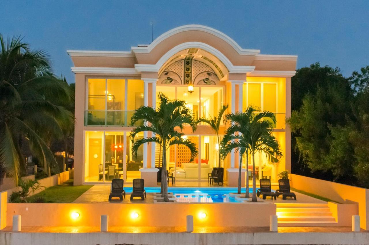 Hermosa Mansion En Puerto Aventuras Con Alberca Exterior photo
